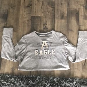 Men’s American Eagle medium long sleeve shirt.